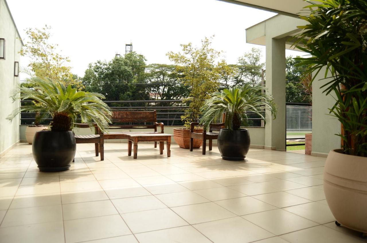 Limeira Suites Luaran gambar